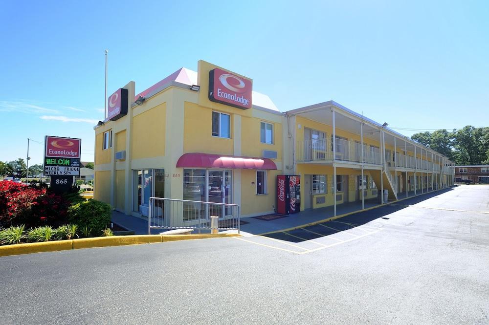 Econo Lodge At Military Circle Norfolk Exteriör bild
