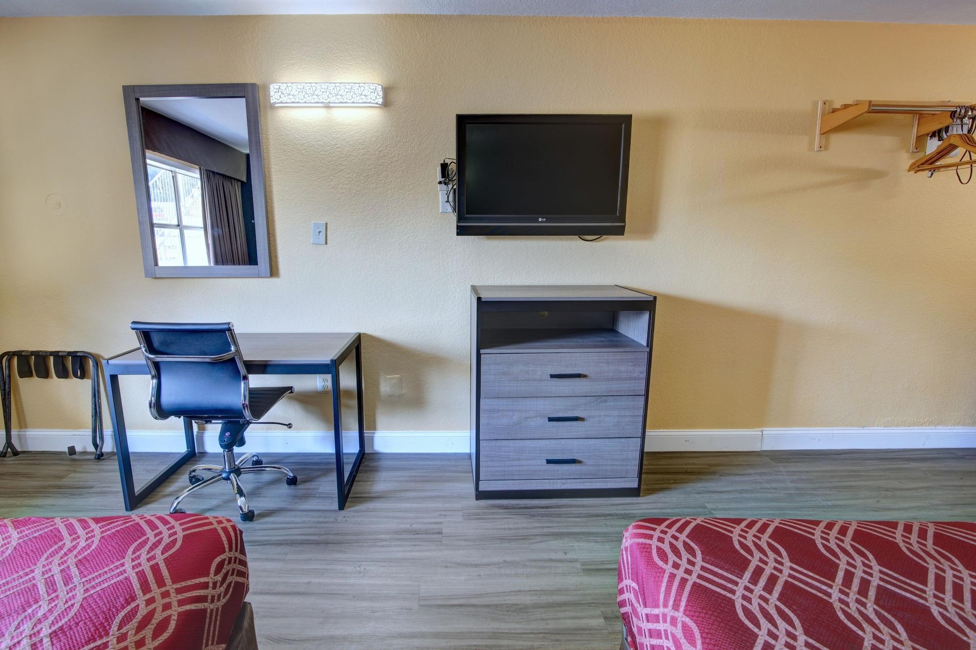 Econo Lodge At Military Circle Norfolk Exteriör bild