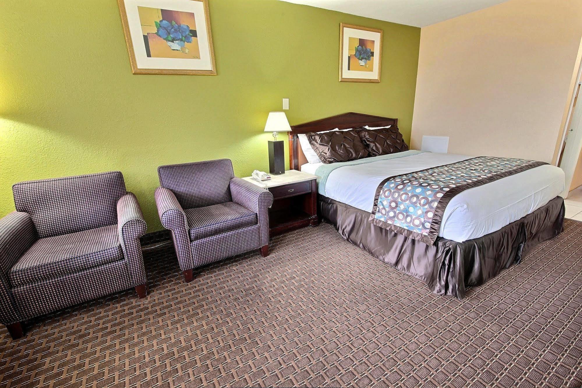 Econo Lodge At Military Circle Norfolk Exteriör bild